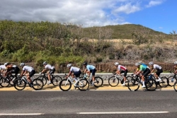 DIRECT. Tour cycliste de La Réunion 2026 : dans l'Ouest, une 6e étape déterminante avec sa montée vers Trois-Bassins