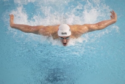 "Tout ce que je ne pouvais pas faire sur les jambes, je l'ai fait dans ma tête", Maxime Grousset, le nageur calédonien à la veille de l'Euro de natation 