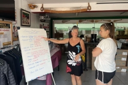 "On a dû commencer à cuisiner à l'avance pour des questions de logistique" : les bénévoles sont derrière les fourneaux pour la semaine basque à venir