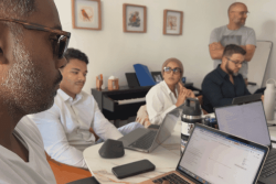 À La Réunion, l'intelligence artificielle bouscule les entreprises : "Ceux qui l'utilisent vont remplacer ceux qui ne l'utilisent pas"