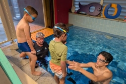 Des cours pour les tout-petits dans un club aquatique de Saint-Denis pour éviter les noyades
