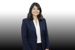 La Réunionnaise Djihanne Zarrouk lauréate de l'un des concours les plus sélectifs de la fonction publique 