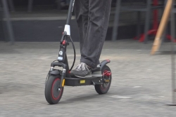 Saint-Denis : une fillette et un jeune homme grièvement blessés dans un accident de trottinette