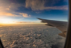Continuité territoriale : l’État accorde une aide de plus de 111 500 francs pour les billets d’avion vers l’Hexagone