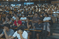 Rentrée universitaire : les 800 nouveaux étudiants accompagnés pour leurs premiers pas à Outumaoro