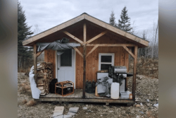 Insolite : Au Nouveau-Brunswick, un avis de recherche lancé pour retrouver un cabanon volé dans la forêt