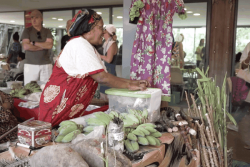 Le marché des femmes rurales veut reconquérir son public au centre culturel Tjibaou
