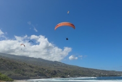 Educateurs de parapente contrôlés positifs aux stupéfiants : "c'est une infraction qui n'est pas admissible", réagit le président de la Ligue de vol libre