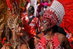 Le carnaval de Notting Hill à Londres : un festival créé pour apaiser les tensions après un meurtre raciste