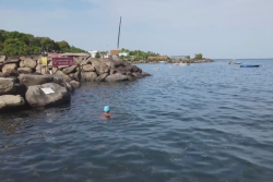 À Bouillante, la plage des Galets se rafraîchit pendant l’arrêt de la centrale géothermique