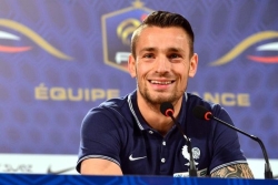 "Il peut y avoir des surprises" : l'ancien international Mathieu Debuchy reste prudent avant la réception de l'ASM en Coupe de France