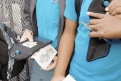 Au collège Baudoux, les téléphones portables passent la journée sous pochette