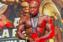 Le sportif Fafi Anli décroche la troisième place d'une compétition de bodybuilding à La Réunion 