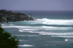 L'ouragan Lowell balaie les îles de l'ouest de l'archipel hawaïen