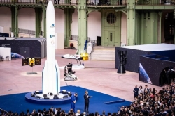 Des vols habités depuis la base spatiale de Kourou en Guyane, c'est le souhait d'Emmanuel Macron