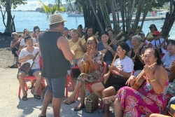 Cours de ukulele gratuits à Arue : un engouement indéniable