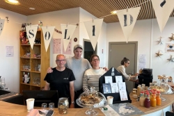 Après l'incendie de leur local du centre-ville, les travailleurs du café Solid'Air savourent leur nouveau départ à l'aéroport de Saint-Pierre