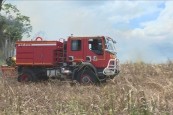 L’important feu de broussailles à Matoury neutralisé par les pompiers