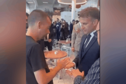 "On s'est fait avoir comme des bleus" : Emmanuel Macron bluffé par le tour de cartes de ce magicien 