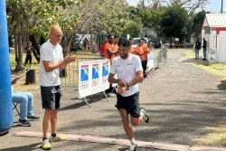 Adrien Chouchou remporte le championnat de France de trail des sapeurs-pompiers, le Réunionnais Grégory Filain 3e 