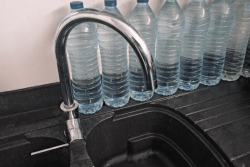 Qualité, quantité, gestion, facturation... la crise de l’eau en Guadeloupe entre les mains d'un juge d'instruction parisien