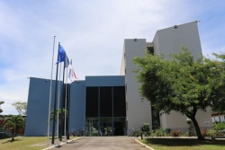 État de santé de Gabriel Serville : la collectivité de Guyane appelle au respect de l'intimité familiale