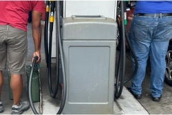 Prix des carburants : le sans-plomb coûtera 2,10€ à partir d'octobre soit une hausse de 20 centimes 