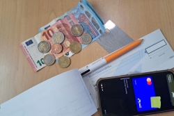 Moins de billets, plus de clics : la carte bancaire s’impose en Guadeloupe, mais l’argent liquide résiste
