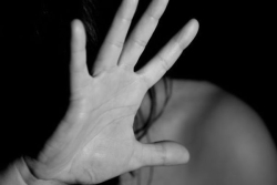 Violences sexuelles : ce que la proposition de loi pourrait changer en Outre-mer