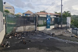 Mobilisation des lycéens en Martinique : "On brûle pour montrer qu’on est là", de nouvelles actions dans plusieurs établissements ce lundi