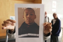 "Nous sommes contents que justice lui soit rendue", les proches de Joey Albert expriment leur satisfaction à l’énoncé des peines de 25 ans et de 15 ans de prison pour ses meurtriers 