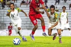 Football. Magenta rejoint Gaïca en tête, Tiga distancé avant le sprint final de la Super Ligue