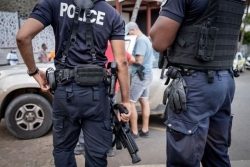 Une opération des forces de l'ordre vire à l'affrontements à Vahibé, la circulation est bloquée 