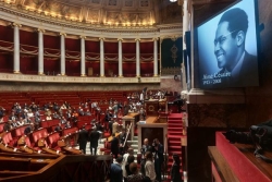 Une plaque pour Aimé Césaire à l'Assemblée nationale : la députée martiniquaise Béatrice Bellay salue un hommage au-delà du symbole
