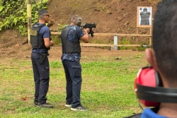 Des policiers du Pacifique formés aux techniques d'intervention 