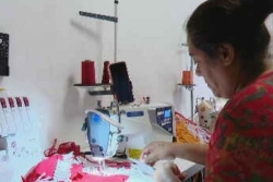 Communions à Wallis et Futuna :  les couturières débordées par les commandes, une période faste pour leurs ateliers