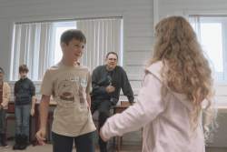 "C'était important de semer des graines chez les plus jeunes" : quand l'improvisation théâtrale s'invite à l'école 
