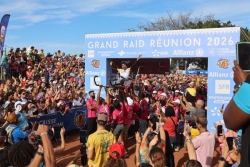 Grand Raid 2026 : une arrivée chargée d'émotion pour les joëlettes au stade de La Redoute 