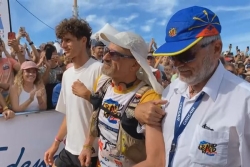 VIDEO. Le Belge Sander Boom, dossard n°290, est le dernier finisher de cette Diagonale des Fous 2026