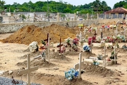 Cimetière saturé à Saint-Laurent-du-Maroni, les dernières places se raréfient