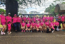 Un institut de beauté organise une première marche rose en soutien aux femmes atteintes du cancer du sein