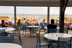 Le restaurant de plage Planch'Alizé fait de la résistance à La Saline les bains