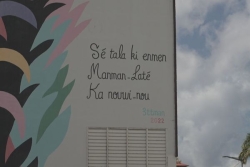 VIDEO. "C'est notre langue" : comment le créole tente de s'imposer dans l'espace public en Martinique