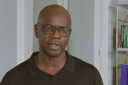 "Depuis des années, on peut entendre tranquillement dans les médias des discours racistes" : Lilian Thuram prend la parole sur France Inter après l'attentat raciste dans les Yvelines
